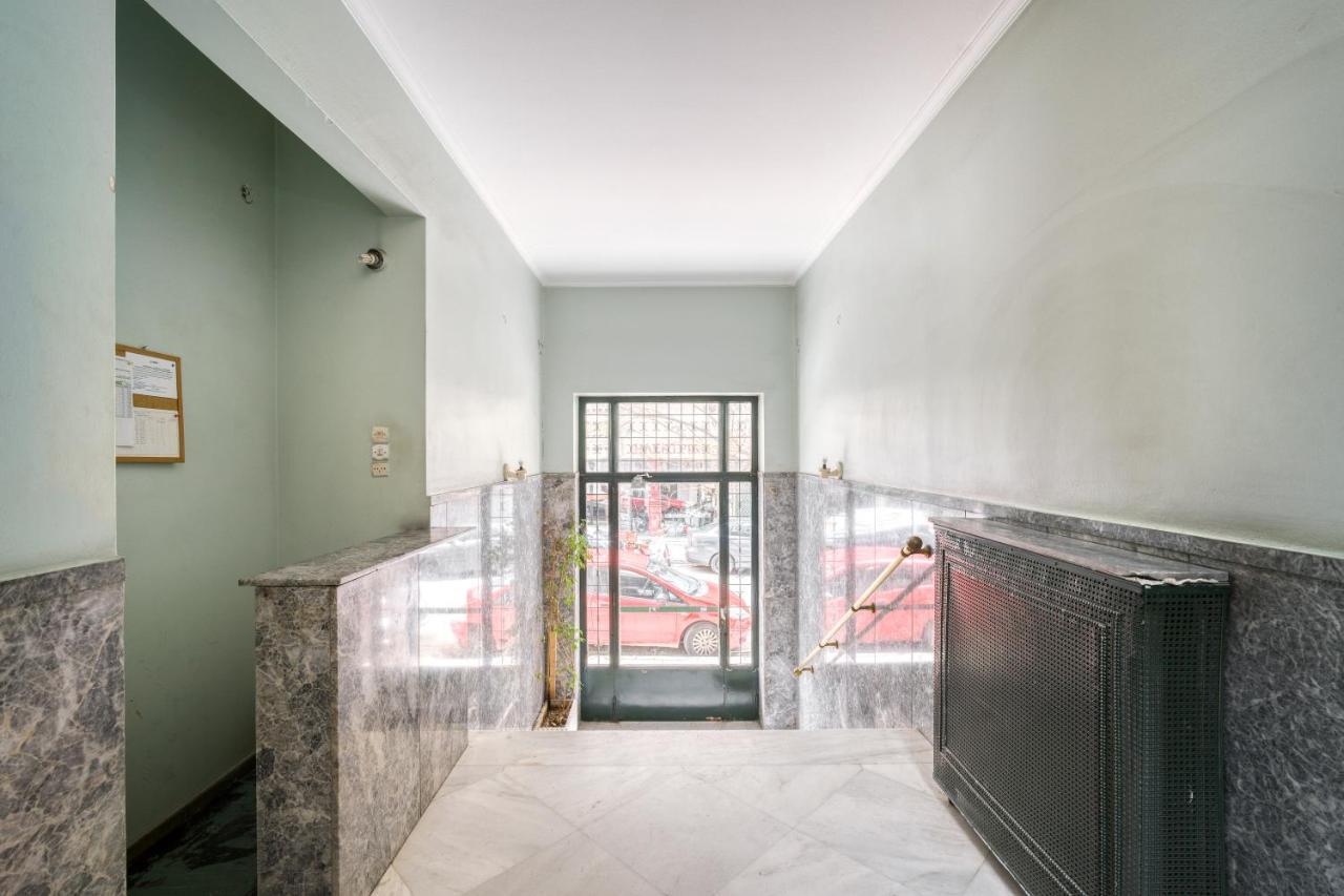 Stylish, Sunny New 2 Bedroom, Prime Central Афіни Екстер'єр фото